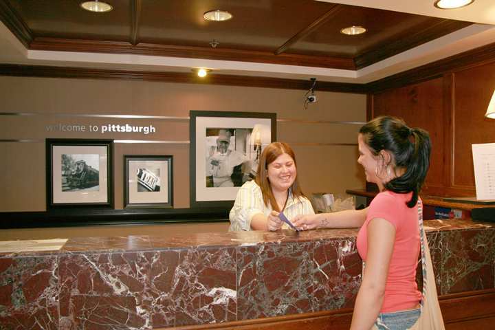 Mcknight Hotel Pittsburgh Beltér fotó